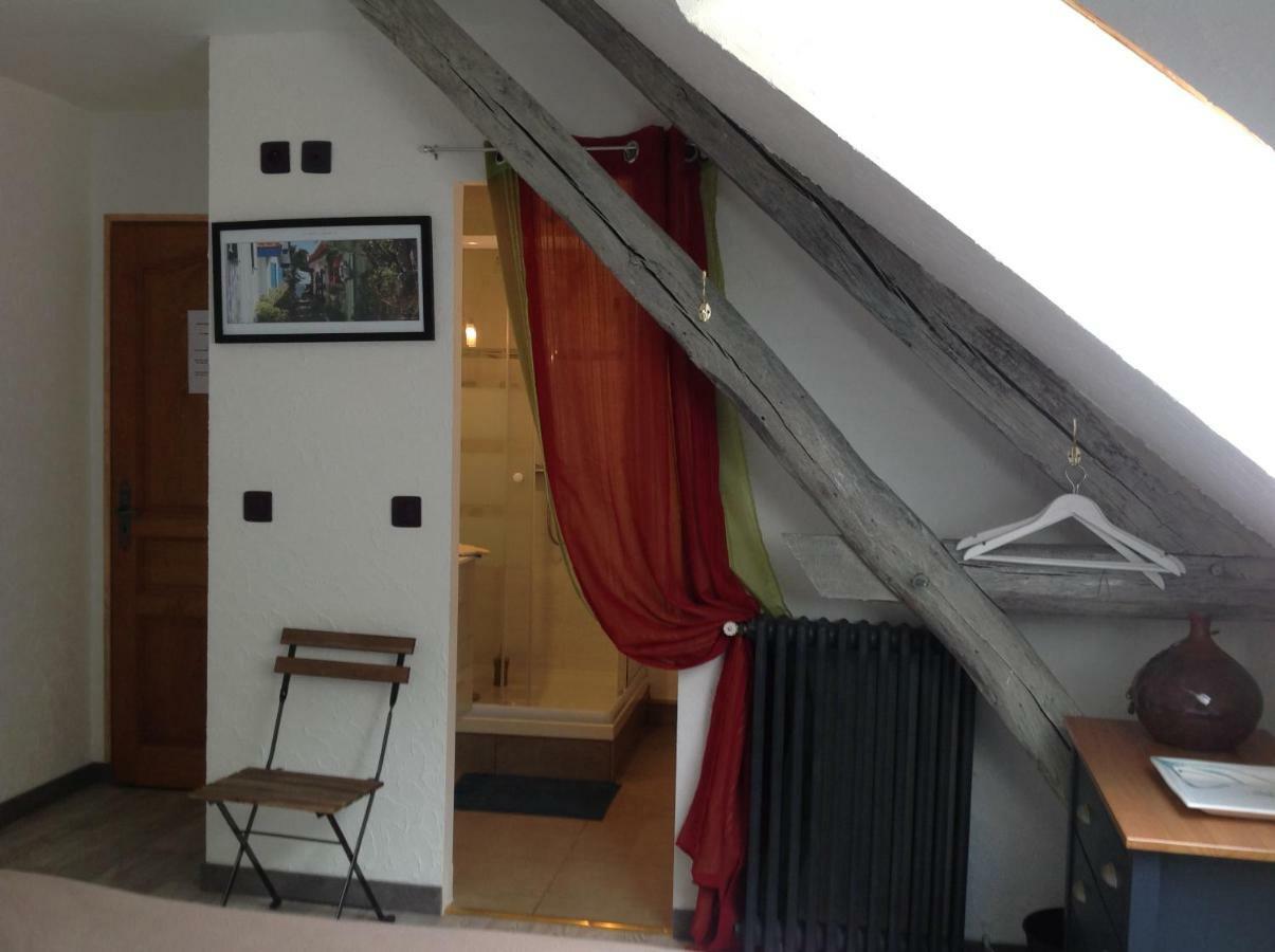 La Bicoque En Puisaye Hotell Saint-Amand-en-Puisaye Eksteriør bilde